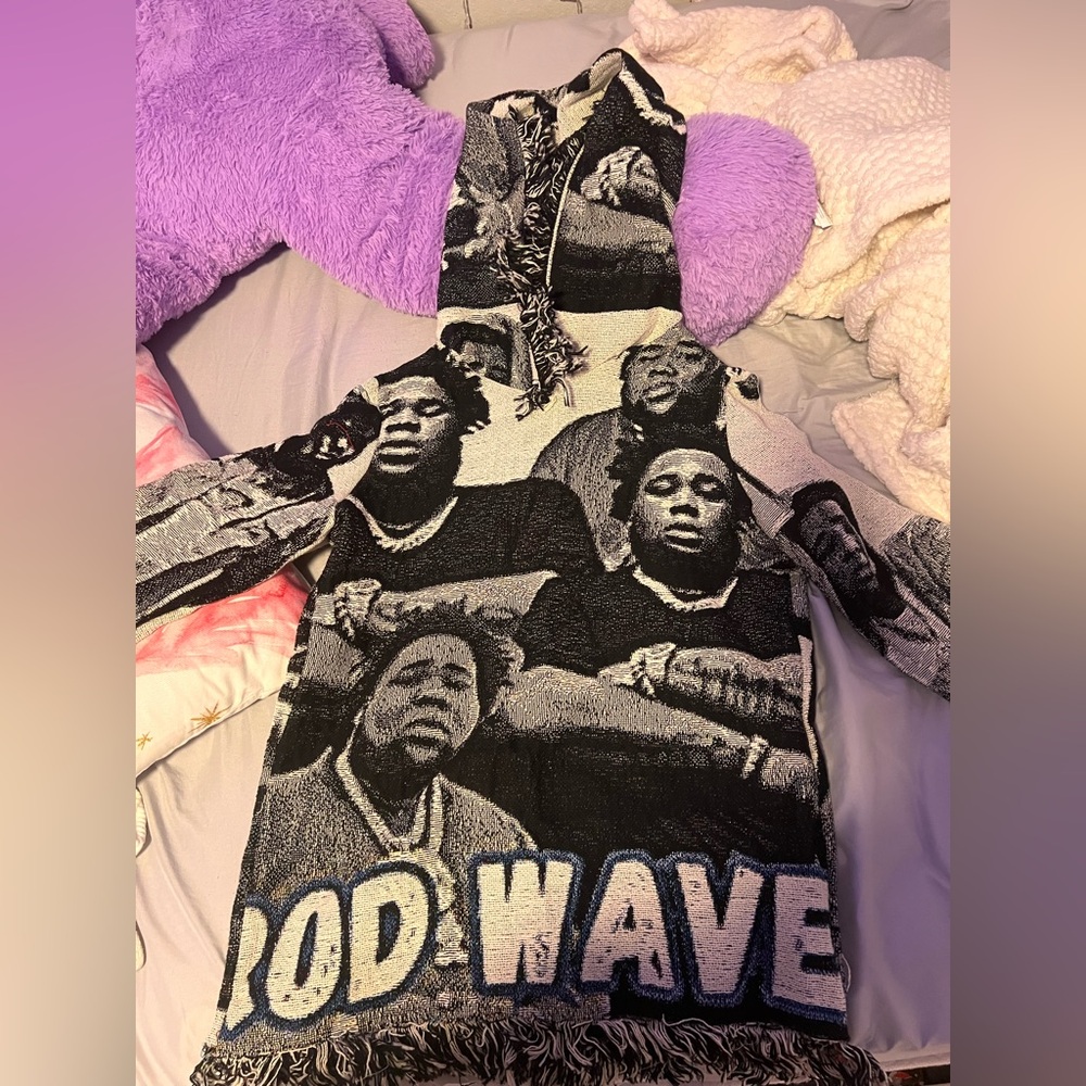 rod wave tapestry hoodie (xs , black/multicolored)